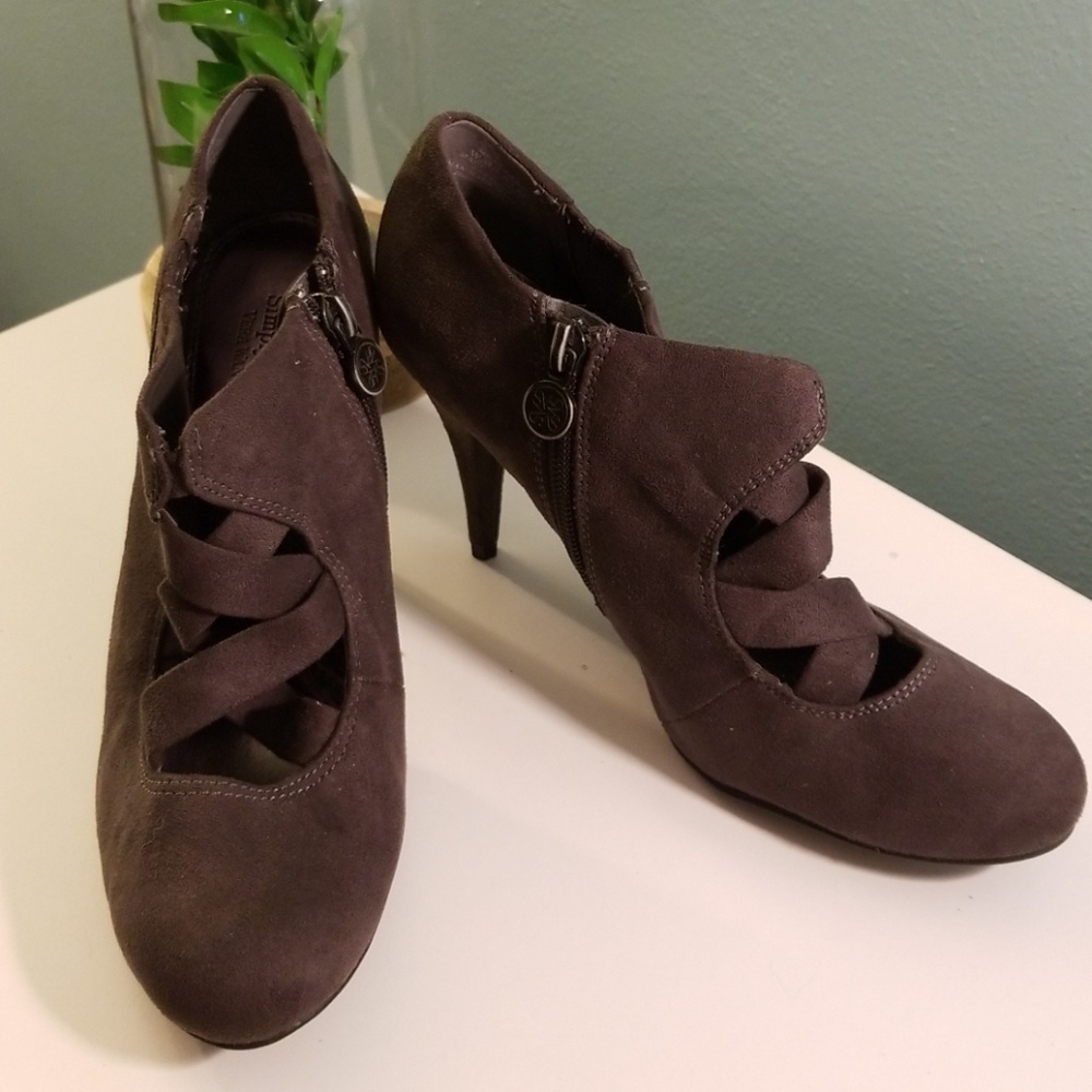 Vera Wang Booties